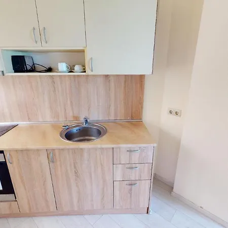 Imperial Heights Villas ヴィラ サニービーチ