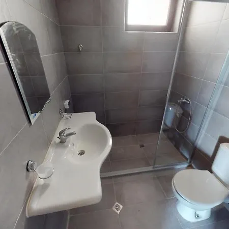 Imperial Heights Villas サニービーチ