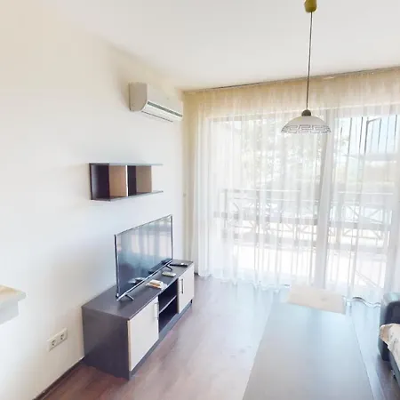 Imperial Heights Villas ヴィラ *