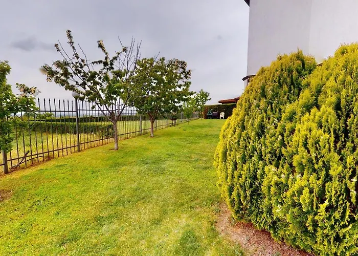 Imperial Heights Villas *