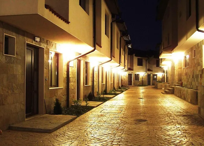 Villa Imperial Heights Villas