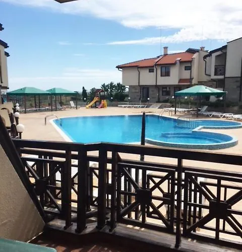 Βίλα Imperial Heights Villas *