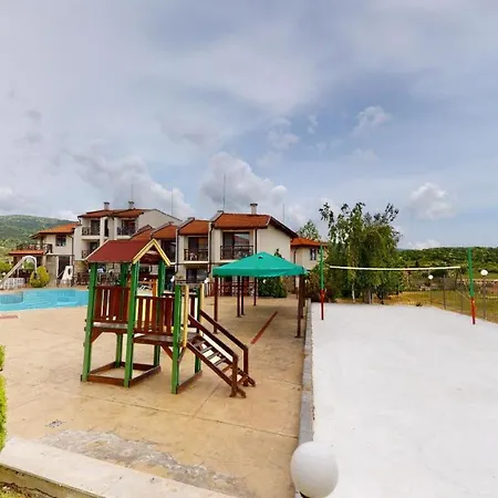 Imperial Heights Villas 써니비치