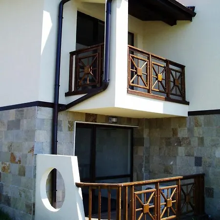 Imperial Heights Villas * 써니비치