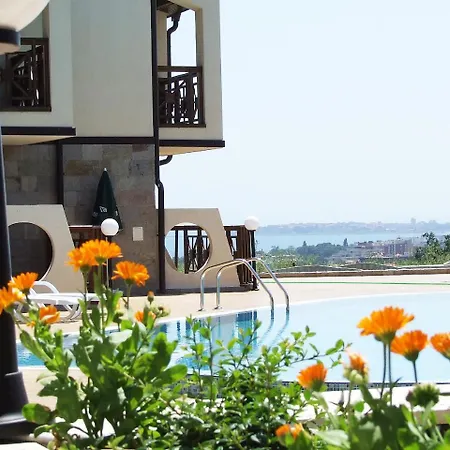 Imperial Heights Villas 써니비치