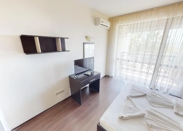 Imperial Heights Villas *