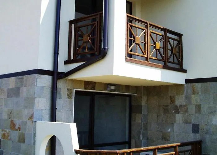 Imperial Heights Villas * Σάνι Μπιτς